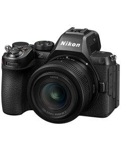 Nikon Z5 II + Z 24-50/4-6.3 -systemkamera