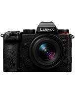 Panasonic Lumix S5D + S 18-40/4.5-6.3 -systemkamera