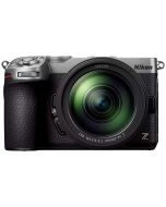 Nikon Z5 IIC + Z 24-200/4-6.3 VR -systemkamera, silver
