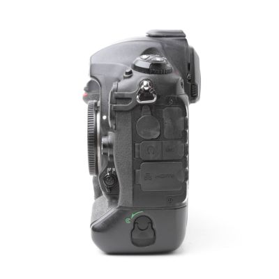 OUTLET Nikon D5 -systemkamera BEGAGNAD Rajala Pro Shop